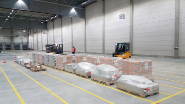 Erstes Logistikzentrum außerhalb Deutschlands