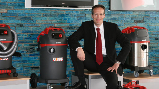 Stefan Benner ist seit April 2015 als Produktmanager für die Marken Starmix und Haaga tätig. Stefan Benner ist seit April 2015 als Produktmanager für die Marken Starmix und Haaga tätig.