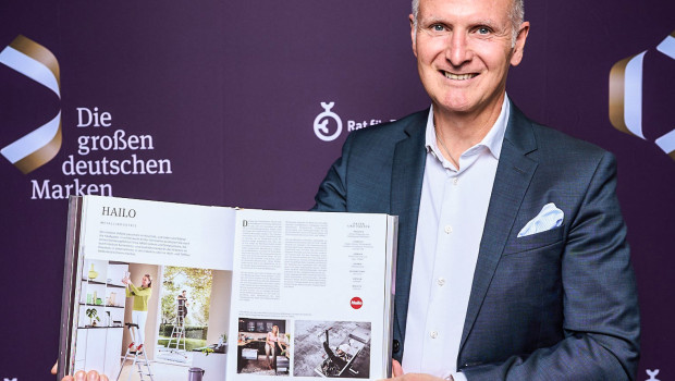 Hailo-Geschäftsführer Jörg Lindemann bei der Auszeichnung in Berlin mit dem Markenbuch.