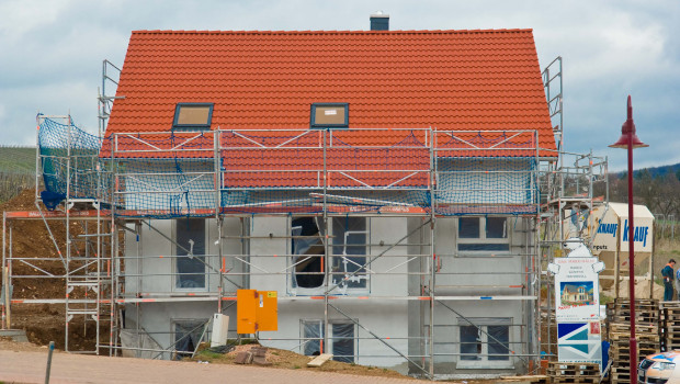 Das Plus bei den Genehmigungen für Einfamilienhäuser fällt deutlich geringer aus als bei den Wohnungen in Mehrfamilienhäusern. Foto: LBS