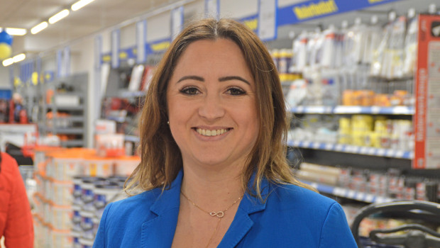 Julia Ganski ist seit fast zehn Jahren für die NBB-Gruppe tätig. Sie leitet auch das DIY-Discount-Konzept Bauaktiv.