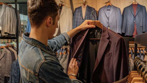 Die Anschaffungsneigung sinkt wieder leicht.