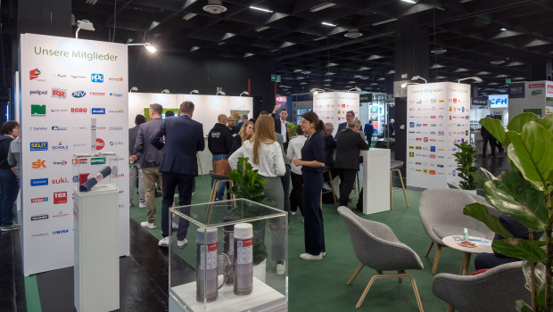 Der HHG-Stand bildet den Mittelpunkt des DIY-Boulevards. 