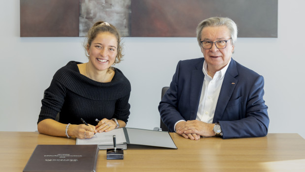 Die 19-jährige Gesamtweltcup-Siegerin der Nordischen Kombination und dreifache Weltcup-Gewinnerin wird ab sofort Teil des Markenbotschafter-Teams der Unternehmensgruppe Fischer.