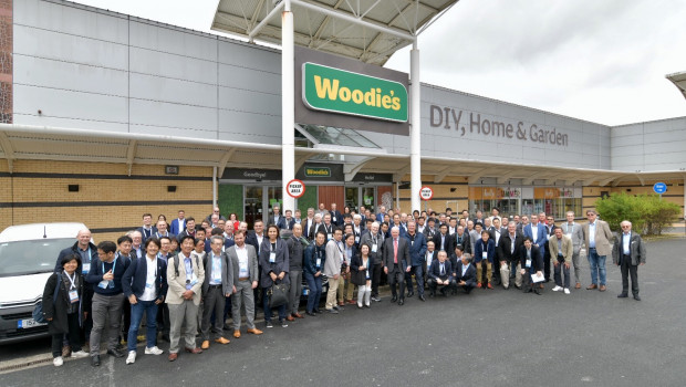 Stippvisite beim irischen Marktführer Woodie's während der Storetour zum Auftakt des 7. Global DIY Summit in Dublin.