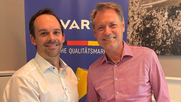 Nach 36 Jahren bei Varta tritt Andreas Preissler (r.) den Ruhestand an. Daniel Kronwald übernimmt ab April 2026 die Position als Vertriebsleiter Fachhandel Deutschland. Nach 36 Jahren bei Varta tritt Andreas Preissler (r.) den Ruhestand an. Daniel Kronwald übernimmt ab April 2026 die Position als Vertriebsleiter Fachhandel Deutschland.