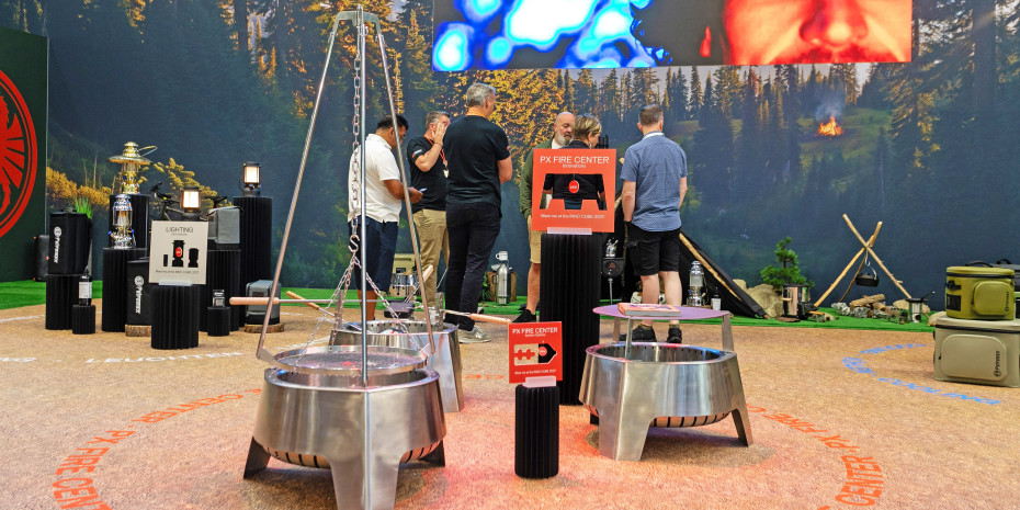 Das PX Fire Center FC 1000 kann dank seines Stecksystems bequem mit Zubehör erweitert werden. Das PX Fire Center FC 1000 kann dank seines Stecksystems bequem mit Zubehör erweitert werden.
