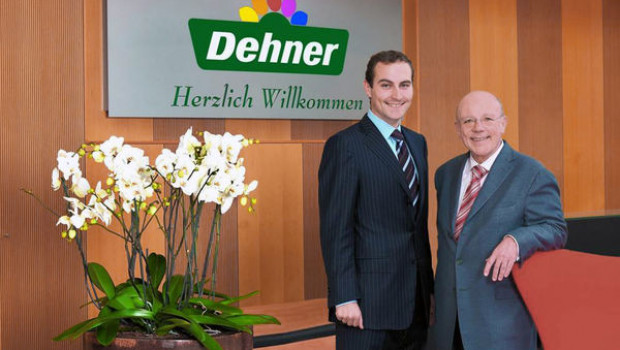 Albert Weber (rechts) übergab im Jahr 2009 den Vorsitz an seinen Sohn Georg (links).