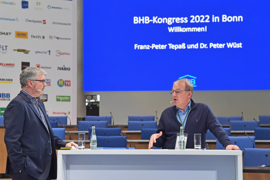 BHB-Vorstandssprecher Franz-Peter Tepaß (r.) analysierte im Gespräch mit Hauptgeschäftsführer Peter Wüst zu Beginn die aktuelle Lage.