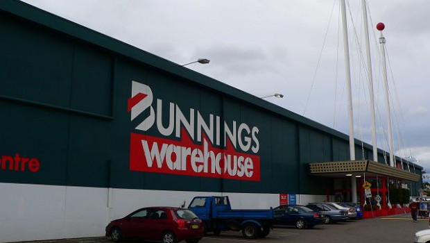 Bunnings hatte zum Ende des Geschäftsjahrs 374 Standorte in Australien und Neuseeland, darunter 267 im Warehouse-Format, 75 kleinere Märkte und 32 Baustoffhandlungen.