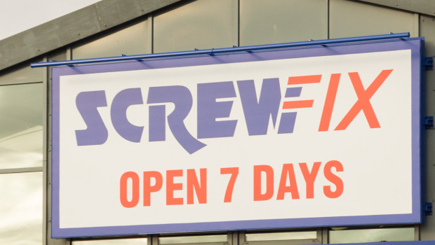 Aktuell betreibt Screwfix 884 stationäre Standorte in Großbritannien und Irland sowie neun Standorte in Frankreich.