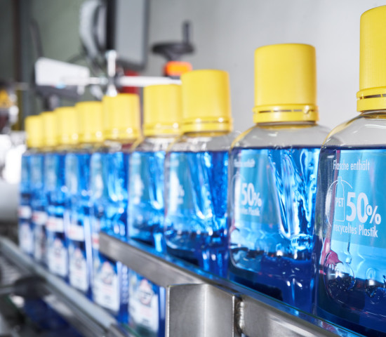 Die Verpackungen enthalten einen großen Anteil an Recyclingmaterialien. 