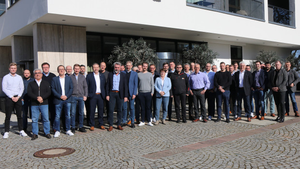 Zur Frühjahrstagung der Eurobaustoff-Fachgruppe Bauelemente sind rund 40 Teilnehmer aus den Mitgliedsbetrieben nach Kassel gekommen.