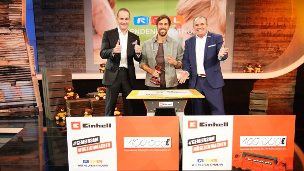 Einhell-CEO Andreas Kroiss (von links), Sänger Max Giesinger und Moderator Wolfram Kons waren aktiv beim RTL-Spendenmarathon.