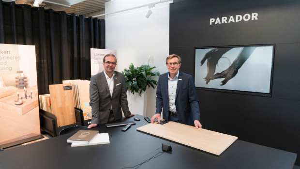 CSO Stefan Kükenhöhner (links) und Frank Beerhorst, Director Business Unit Commercial, konnten Anfang Februar das neue digitale Kundenstudio in Betrieb nehmen. 