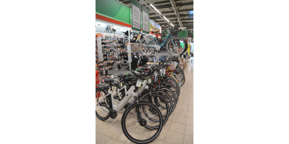 E-Bikes sind weiterhin beliebt – und werden immer günstiger. E-Bikes sind weiterhin beliebt – und werden immer günstiger.