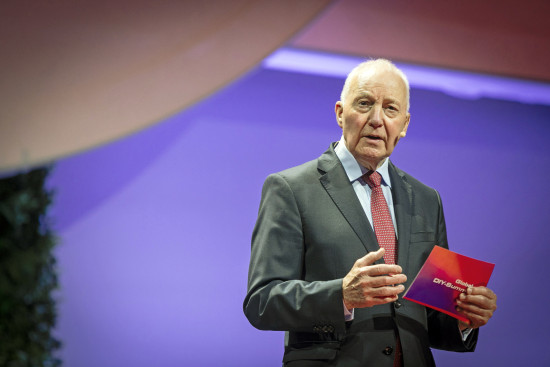 Kaum jemand hat die weltweite Branche so geprägt wie John Herbert.