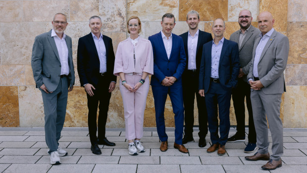 Der neue Aufsichtsrat (v. l.): Gerhard Hornung, Mag. Thomas Mayr, Anke Fink-Stauf, Torsten Hamann, Ulrich Bückle, Erwin Stang, Johannes Baier und Boy Meesenburg.