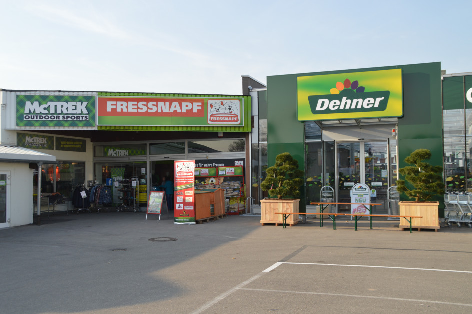 Dehner eröffnet im ehemaligen Flora