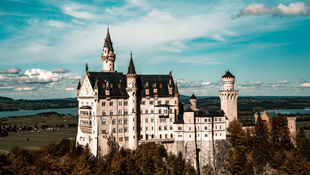 Hat Corona-bedingt wie demnächst die Baumärkte in Bayern auch meistens zu: Schloss Neuschwanstein im Allgäu.