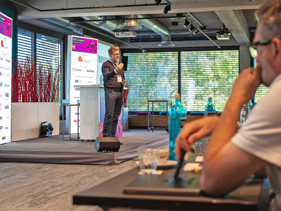 Kai Gotthardt stellte ein neues Geschäftsfeld von Bauhaus im Bereich B2B vor: eine Software,  mit der Lieferanten Absatzdaten auswerten können.