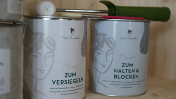 Miss Pompadour eröffnet Logistikzentrum