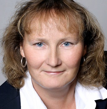 Anja Oppermann, Hagebau-Datendienst