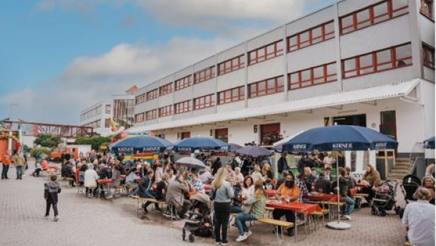 Mit einem Familienfest auf dem Werksgelände, bei dem Spielmöglichkeiten und Kulinarisches geboten wurden, feierte die Meffert AG Farbwerke ihr 75-jähriges Bestehen.