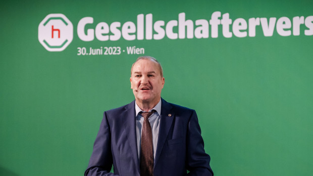 Aufsichtsratsvorsitzender Johannes M. Schuller hob auf der Gesellschafterversammlung in Wien die Fortschritte auf dem "Soltauer Weg" hervor.
