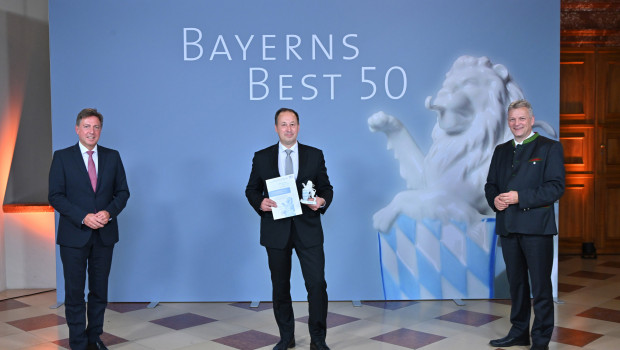Michael Batzner (Mitte) nahm den Preis „Bayerns Best 50“ für die Hans Batzner GmbH an.