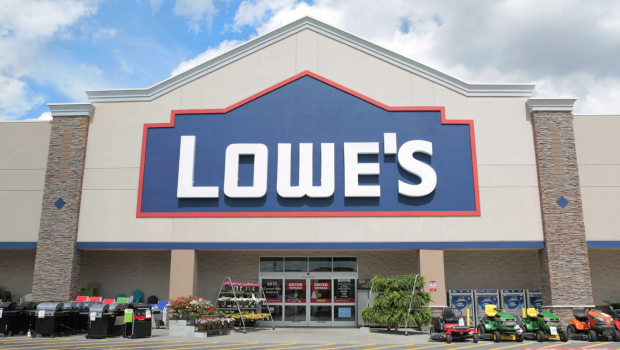 Lowe's betreibt und betreut fast 2.200 Baumärkte und Eisenwarenhandlungen in den USA und in Kanada.