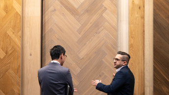 Die Domotex geht die Wände hoch