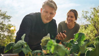 Ana Ivanović und Bastian Schweinsteiger neue Testimonials von Toom