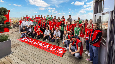 Mehr Azubis als im vergangenen Jahr bei Bauhaus und Hellweg