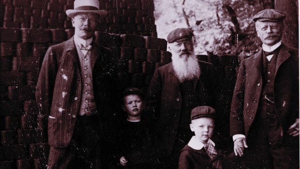 Die frühen Jahre: drei Generationen der Familie Erfurt. Die frühen Jahre: drei Generationen der Familie Erfurt.