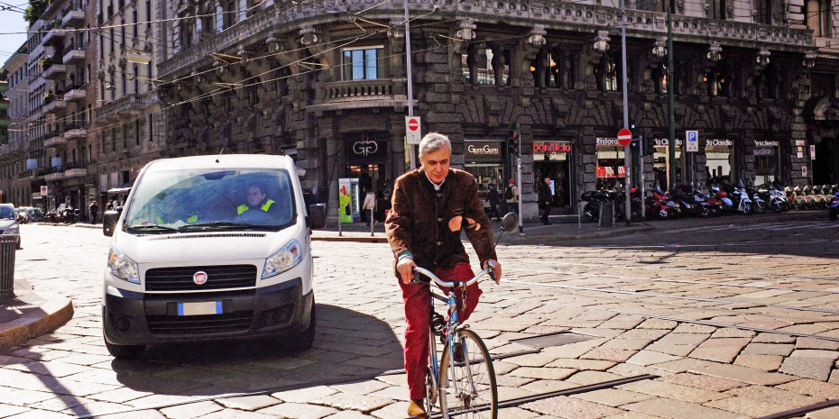 Automarkt, Auto oder Fahrrad?
