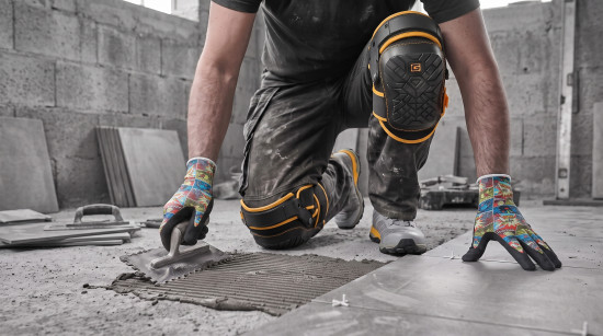 Gebol hat die Knieschoner gemeinsam mit professionellen Anwendern getestet und deren Erfahrungen in die Produktverbesserung einfließen lassen. Gebol hat die Knieschoner gemeinsam mit professionellen Anwendern getestet und deren Erfahrungen in die Produktverbesserung einfließen lassen.
