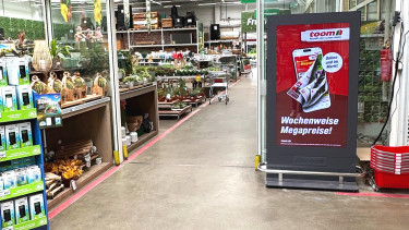 Toom stattet Märkte mit digitalen Werbetafeln aus Toom stattet Märkte mit digitalen Werbetafeln aus