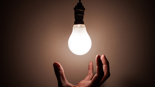 Das Auswechseln von Leuchtmitteln ist eine beliebte Methode, um Energie zu sparen. 