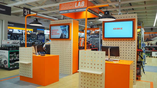 In Agno führt Obi auch das  Konzept der Mach-Bar, auf Italienisch „Brico Lab“.