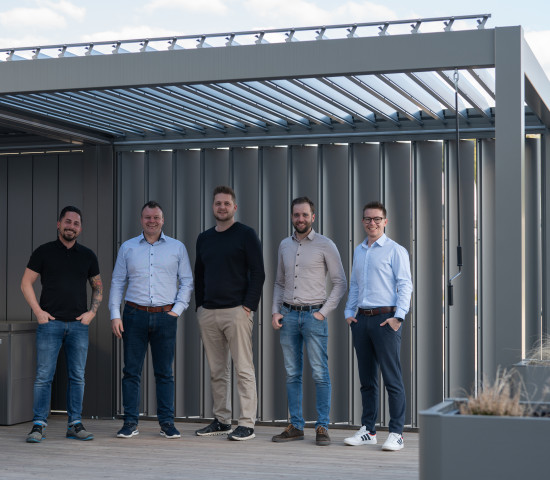 Das Entwicklerteam: Die Pergola ist von der Idee über das Design bis hin zur Umsetzung zu 100 Prozent inhouse entwickelt worden.