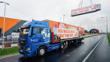 Hornbach-Eröffnung mit PR-Begleitung durch Obi