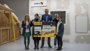 Stabila überreicht 2.000-Euro-Spende an den Kinderschutzbund