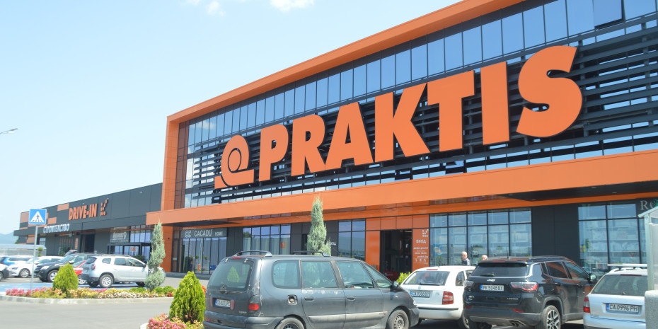 Am neuen Praktis-Standort mit Drive-in und Gartencenter ist auch die Firmenzentrale der bulgarischen Kette untergebracht.  Am neuen Praktis-Standort mit Drive-in und Gartencenter ist auch die Firmenzentrale der bulgarischen Kette untergebracht.