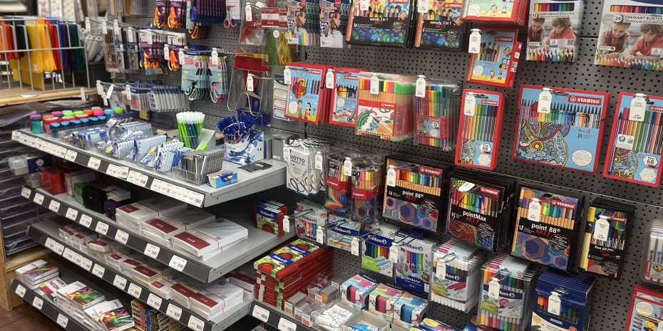 Das Bastelsortiment bei Grodo ist umfangreich.  Das Bastelsortiment bei Grodo ist umfangreich.