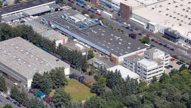 Die Alfred Clouth Lackfabrik GmbH & Co. KG hat ihren Sitz in Offenbach. 