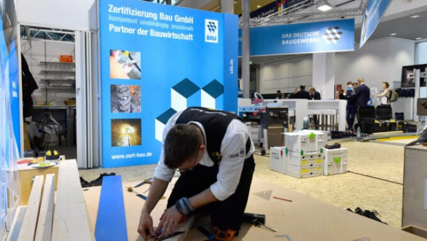 Trotz einiger Absagen stehen die Bauverbände hinter der Messe Bau, die im Januar 2021 in München stattfinden soll. Trotz einiger Absagen stehen die Bauverbände hinter der Messe Bau, die im Januar 2021 in München stattfinden soll.