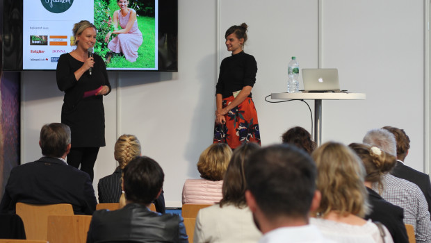 Messetalk in Kassel: die Trainerin und Beraterin Steffi Schürmann (l.) im Gespräch mit der Bloggerin Silvia Appel, alias Garten-Fräulein.