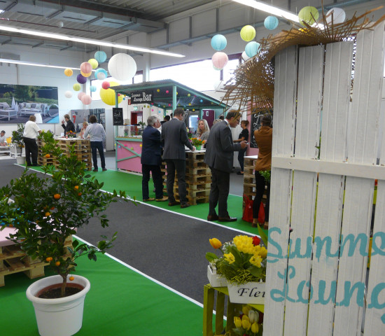 In mehreren Lounges wurden Aussteller und Besucher kostenlos verköstigt.
In mehreren Lounges wurden Aussteller und Besucher kostenlos verköstigt.