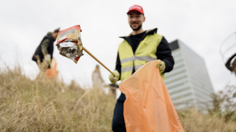 Clean-up-Day der Bauhaus-Zentrale in Mannheim